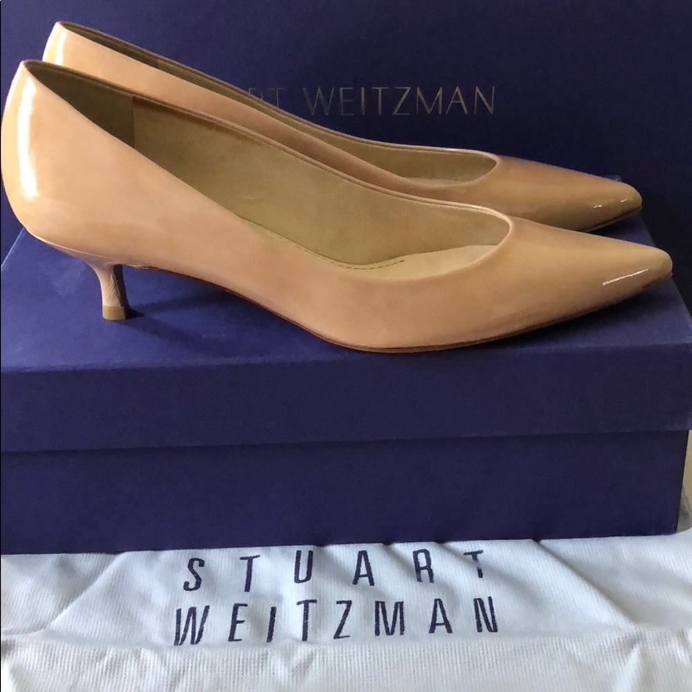 Stuart weitzman Kitten heel pump